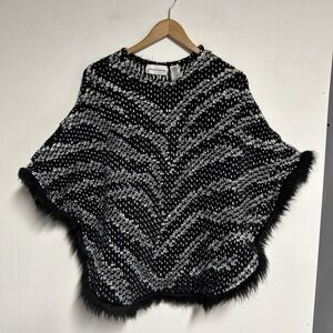 Alfred Dunner Women's Small Poncho Cape Chunky Black White Faux Fur Peasant Boho